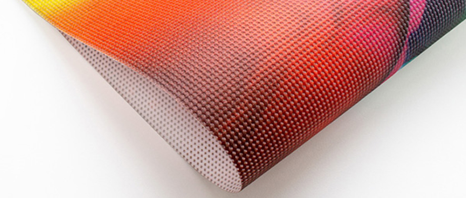 Bannerdruck und Planendruck auf Mesh PVC Gitternetzplane mit Brandschutzzertifizierung (B1) Bannerdruck und Planendruck auf Mesh PVC Gitternetzplane mit Brandschutzzertifizierung (B1)